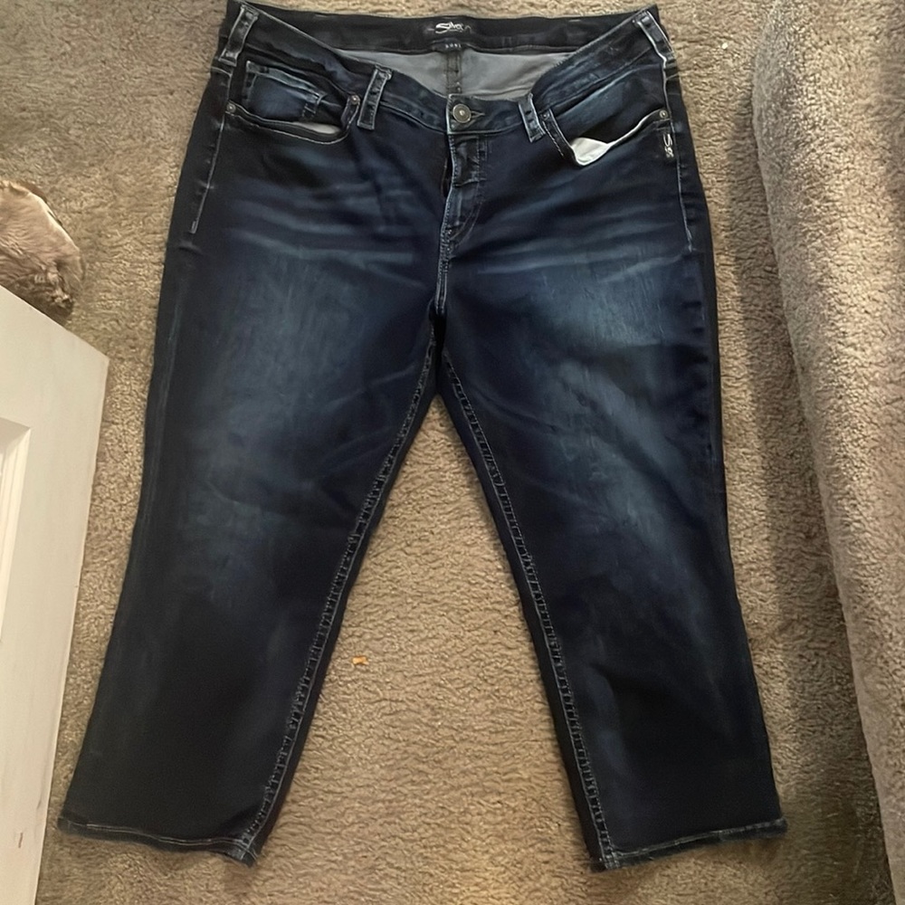 Suki silver capris
